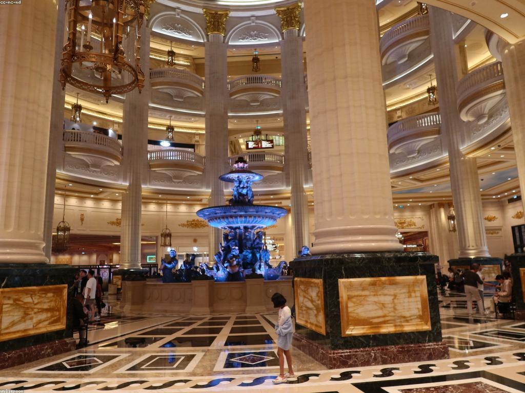 ផលប៉ះពាល់នៃការប្រកួតកាស៊ីណូលើសង្គម